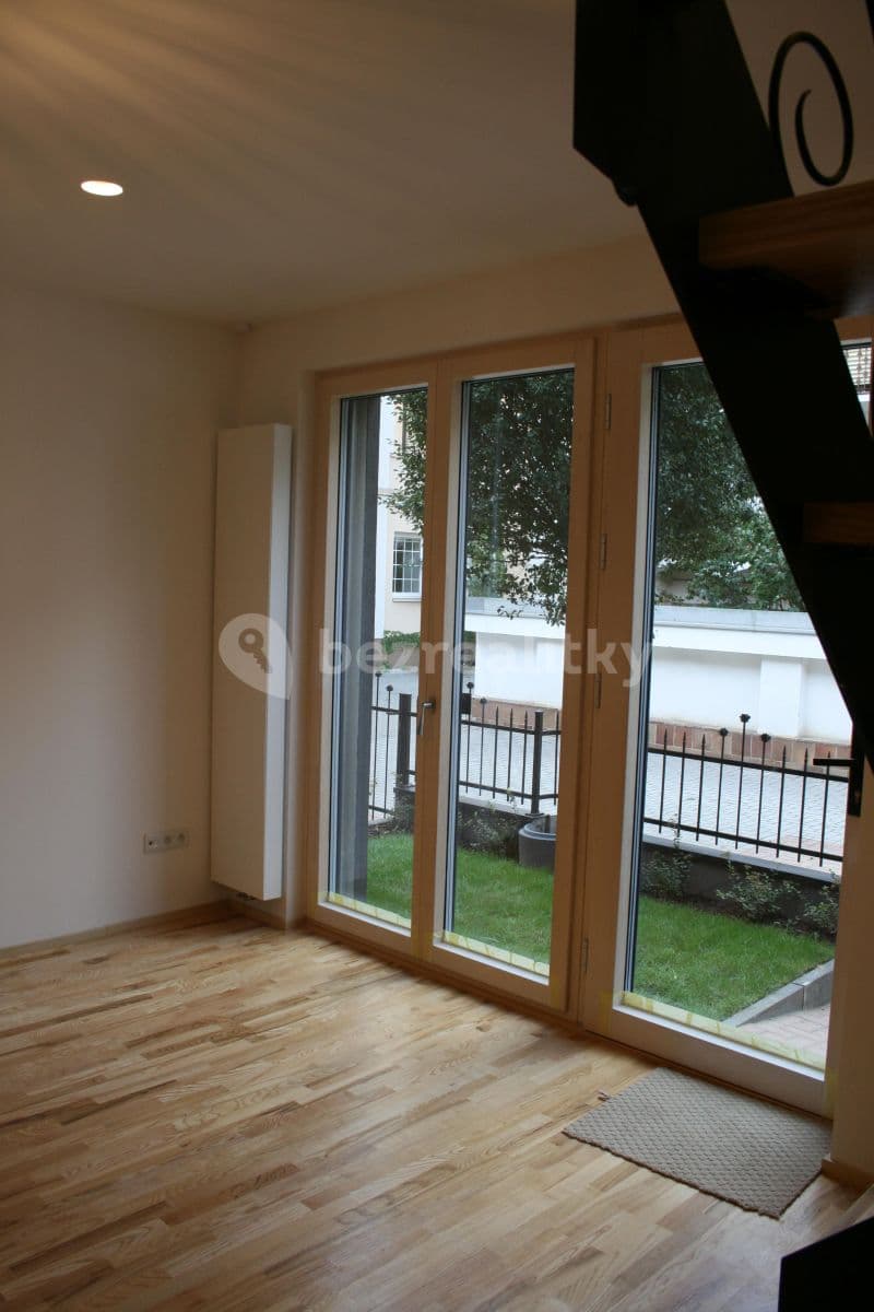1 bedroom with open-plan kitchen flat to rent, 44 m², Jana Masaryka, Prague, Prague 1 bedroom with open-plan kitchen flat to rent, 44 m², Jana Masaryka, Prague, Prague