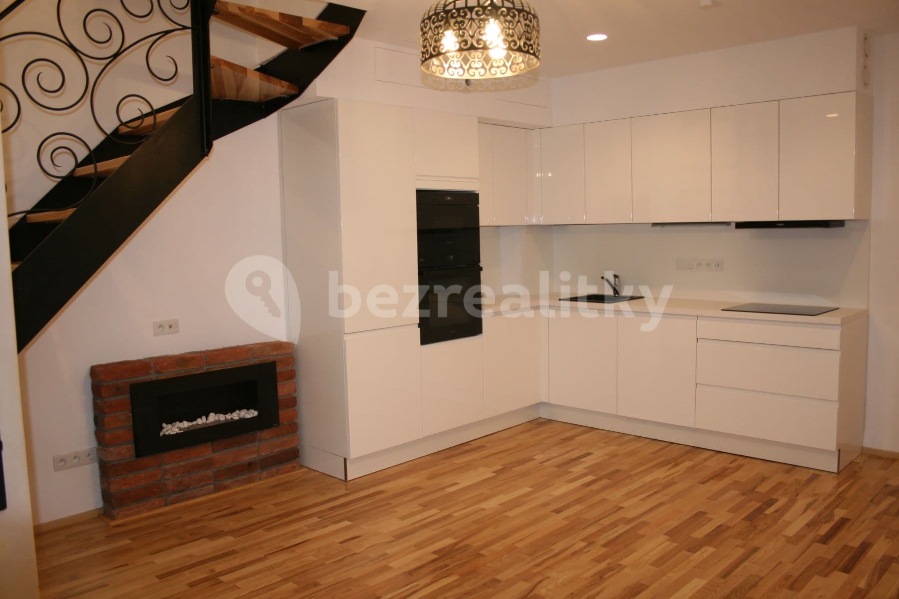 1 bedroom with open-plan kitchen flat to rent, 44 m², Jana Masaryka, Prague, Prague 1 bedroom with open-plan kitchen flat to rent, 44 m², Jana Masaryka, Prague, Prague