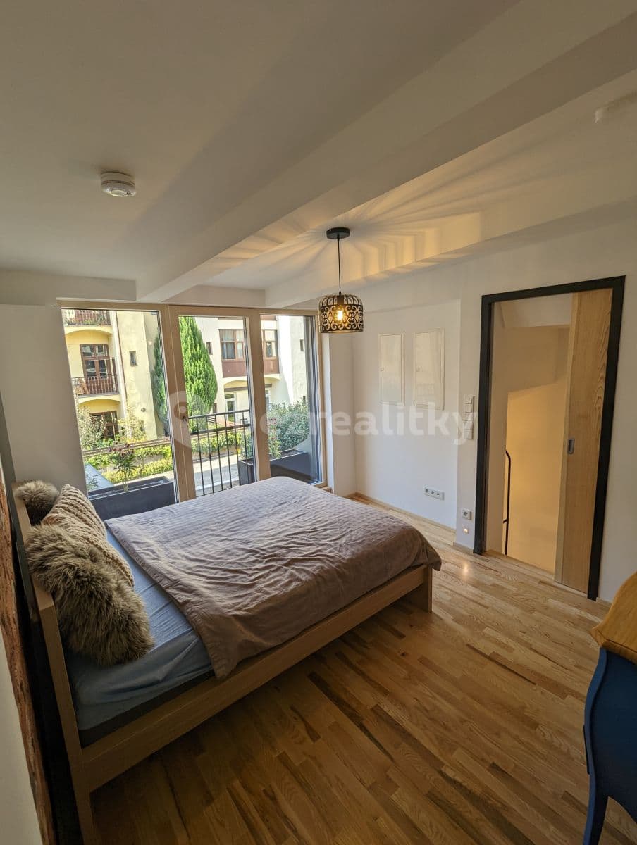 1 bedroom with open-plan kitchen flat to rent, 44 m², Jana Masaryka, Prague, Prague 1 bedroom with open-plan kitchen flat to rent, 44 m², Jana Masaryka, Prague, Prague