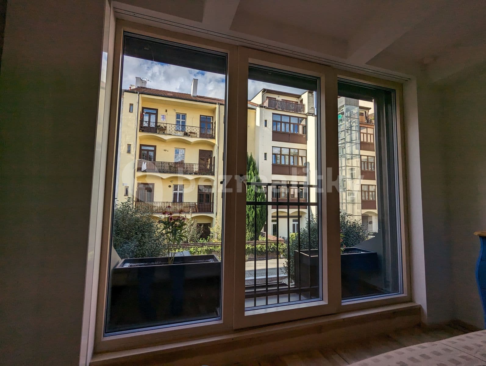 1 bedroom with open-plan kitchen flat to rent, 44 m², Jana Masaryka, Prague, Prague 1 bedroom with open-plan kitchen flat to rent, 44 m², Jana Masaryka, Prague, Prague
