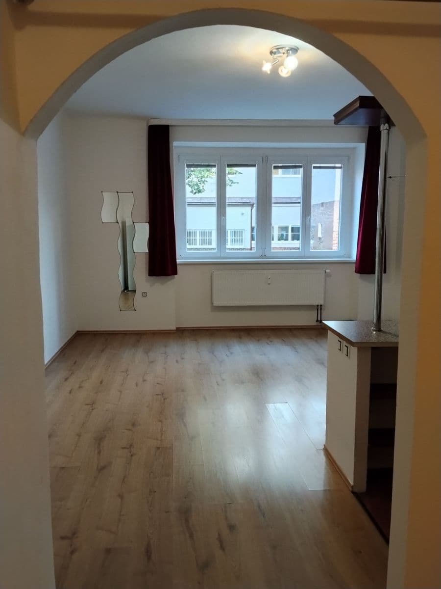 Studio flat to rent, 38 m², Školní, Prague, Prague Studio flat to rent, 38 m², Školní, Prague, Prague