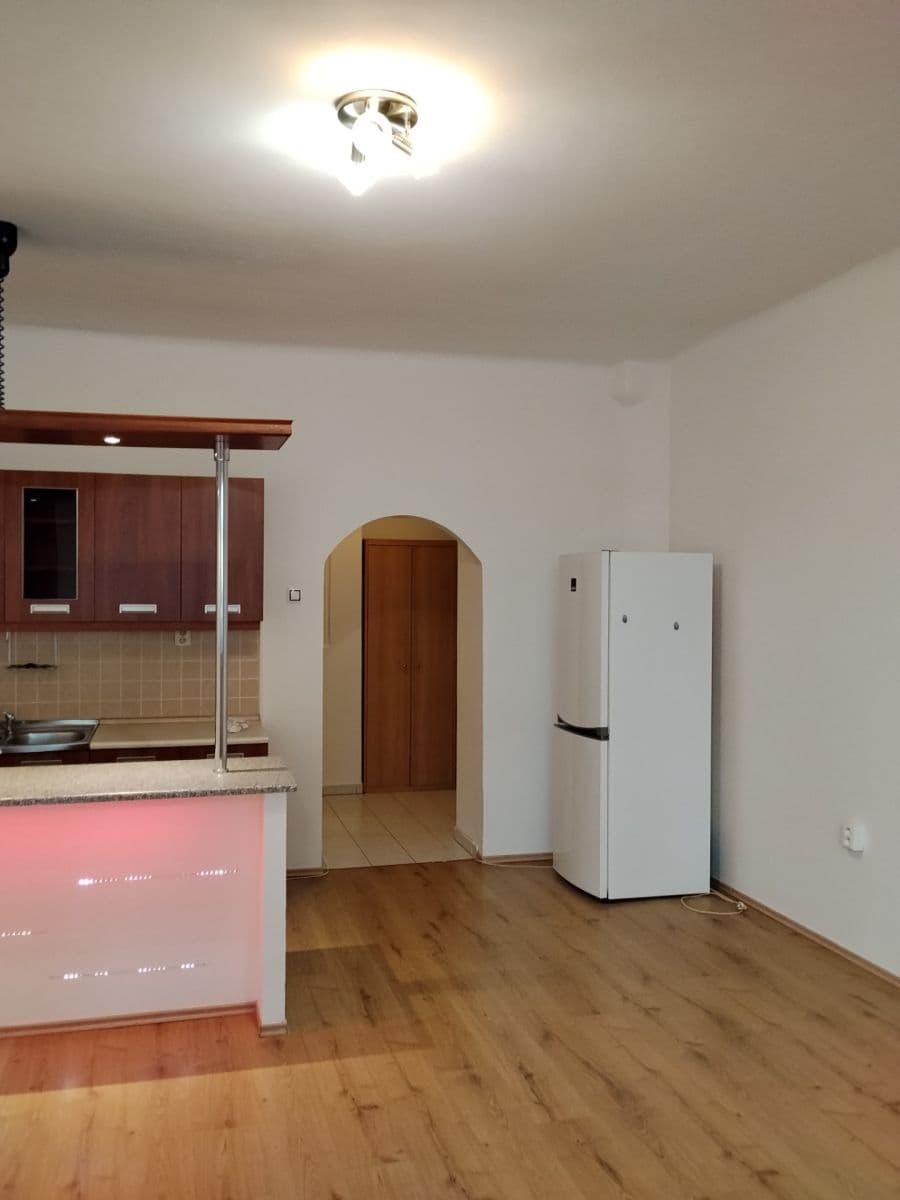 Studio flat to rent, 38 m², Školní, Prague, Prague Studio flat to rent, 38 m², Školní, Prague, Prague