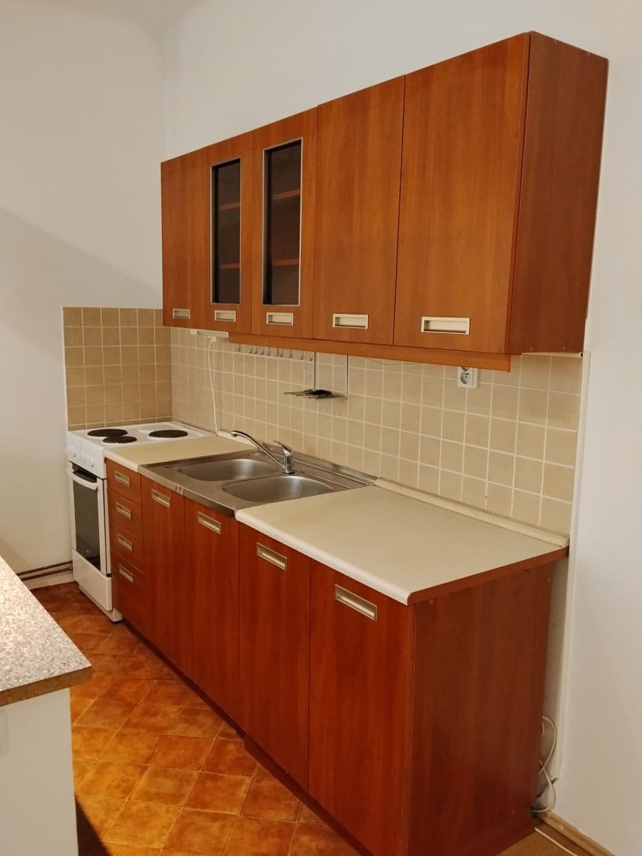 Studio flat to rent, 38 m², Školní, Prague, Prague Studio flat to rent, 38 m², Školní, Prague, Prague
