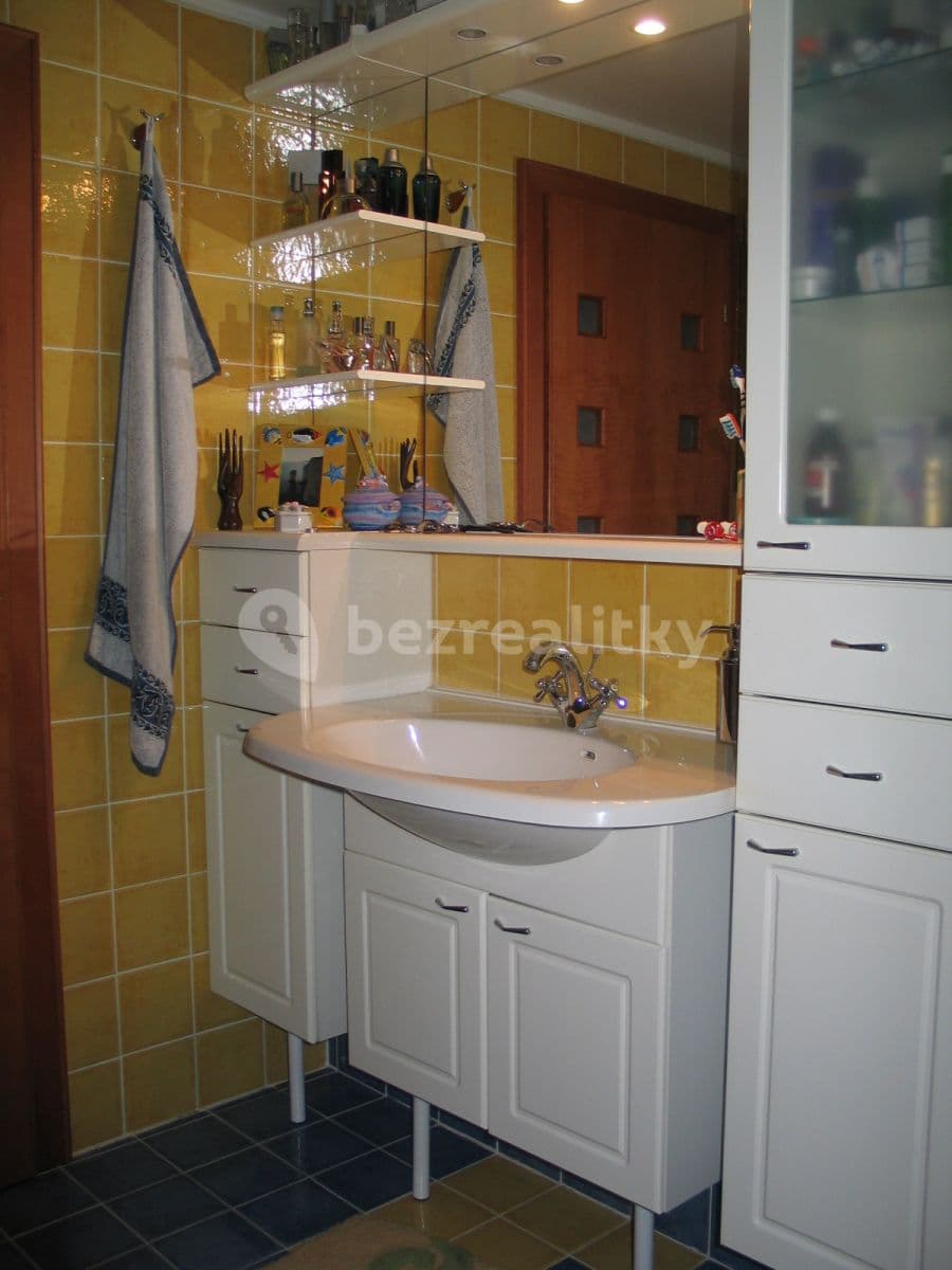 2 bedroom with open-plan kitchen flat to rent, 88 m², Ježkova, Prague, Prague 2 bedroom with open-plan kitchen flat to rent, 88 m², Ježkova, Prague, Prague