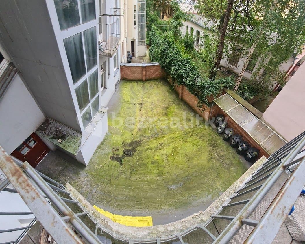 2 bedroom with open-plan kitchen flat to rent, 66 m², Haškova, Prague, Prague 2 bedroom with open-plan kitchen flat to rent, 66 m², Haškova, Prague, Prague