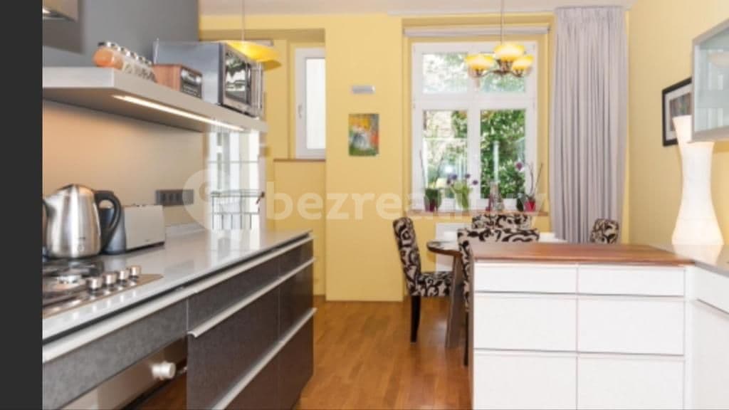 2 bedroom with open-plan kitchen flat to rent, 66 m², Haškova, Prague, Prague 2 bedroom with open-plan kitchen flat to rent, 66 m², Haškova, Prague, Prague