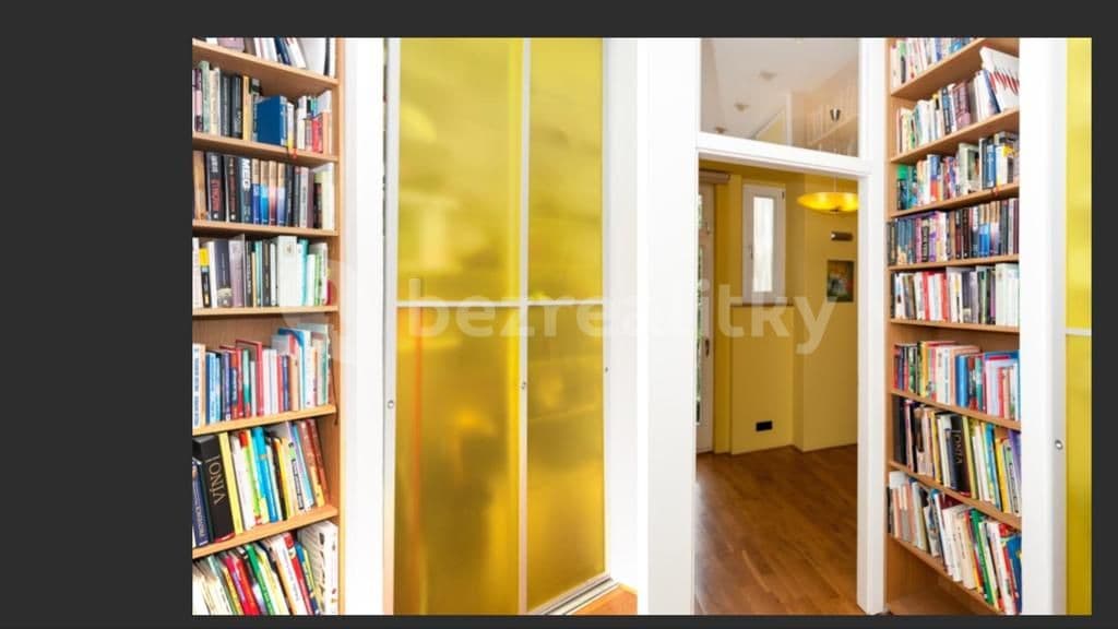 2 bedroom with open-plan kitchen flat to rent, 66 m², Haškova, Prague, Prague 2 bedroom with open-plan kitchen flat to rent, 66 m², Haškova, Prague, Prague