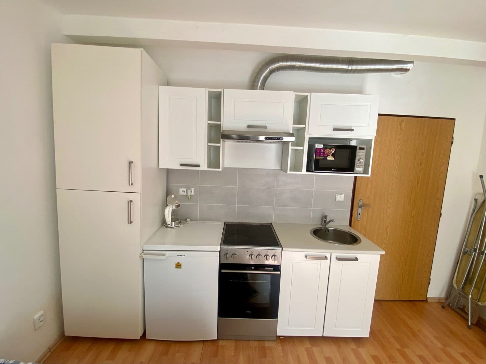 Studio flat to rent, 20 m², Buštěhradská, Prague, Prague Studio flat to rent, 20 m², Buštěhradská, Prague, Prague