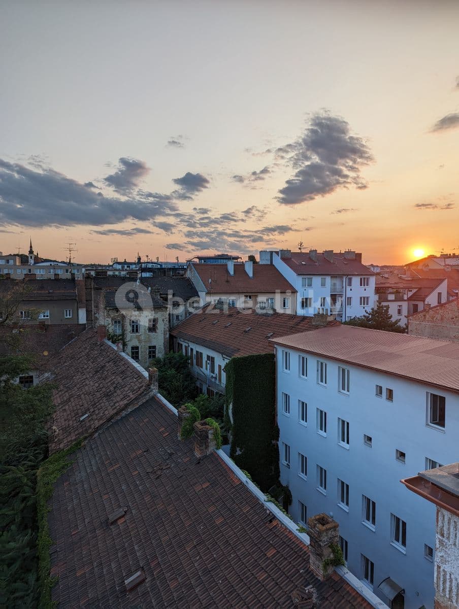 1 bedroom with open-plan kitchen flat to rent, 71 m², Stará, Brno, Jihomoravský Region 1 bedroom with open-plan kitchen flat to rent, 71 m², Stará, Brno, Jihomoravský Region