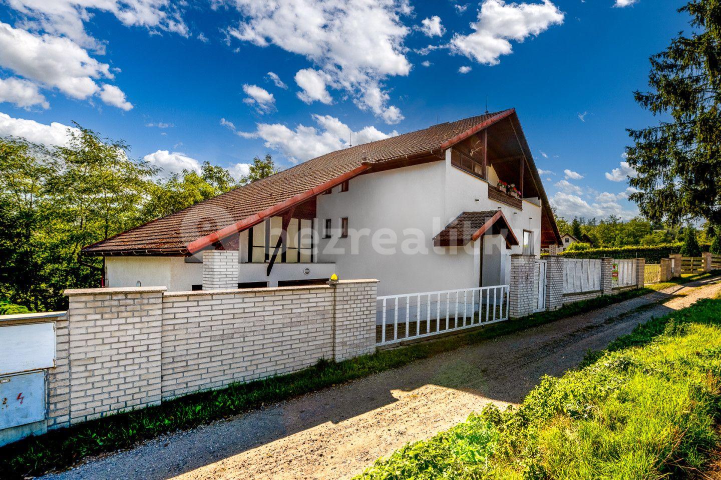 house for sale, 180 m², Vlastějovice, Středočeský Region