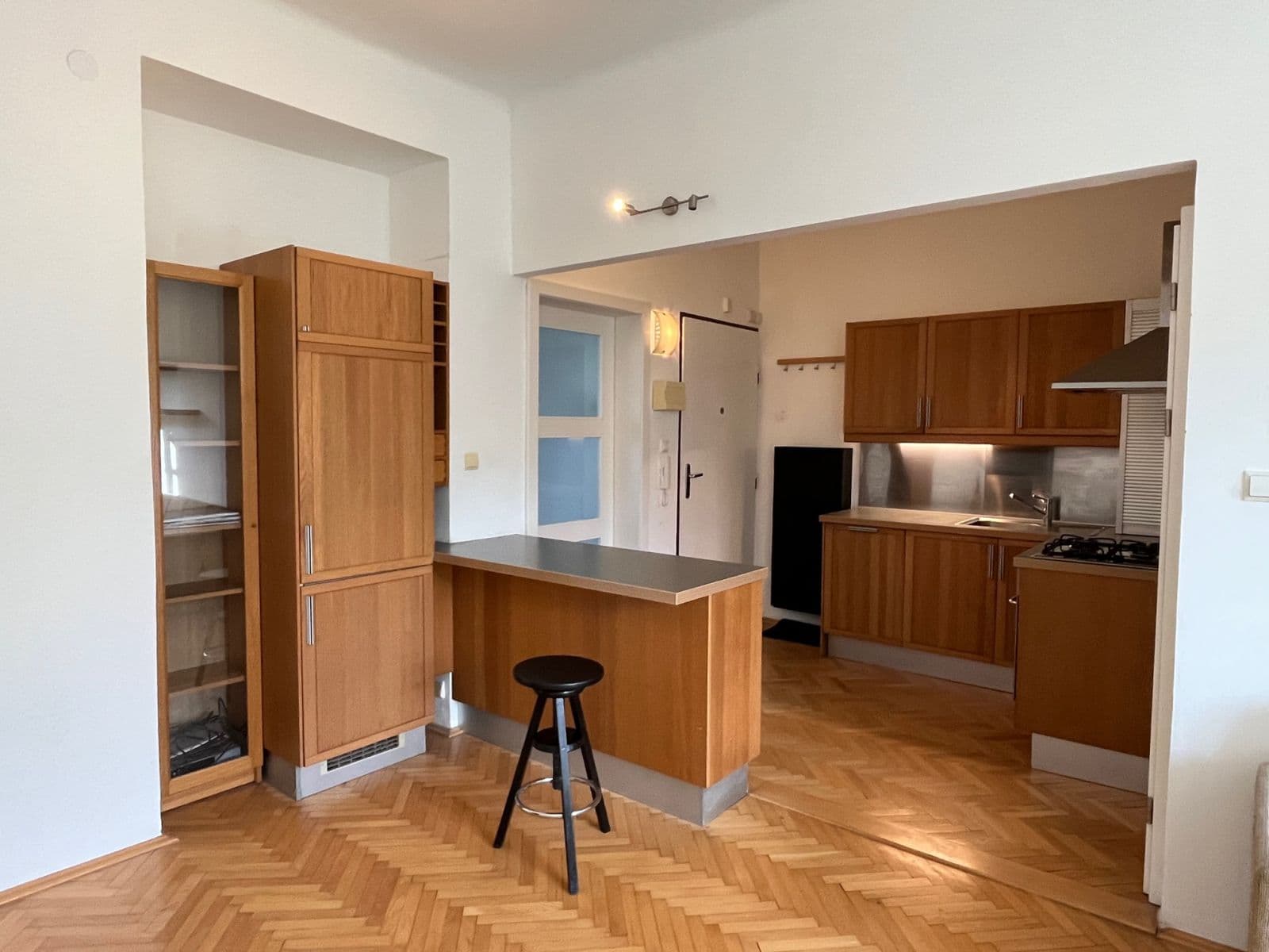 1 bedroom with open-plan kitchen flat to rent, 58 m², Šlikova, Prague, Prague 1 bedroom with open-plan kitchen flat to rent, 58 m², Šlikova, Prague, Prague