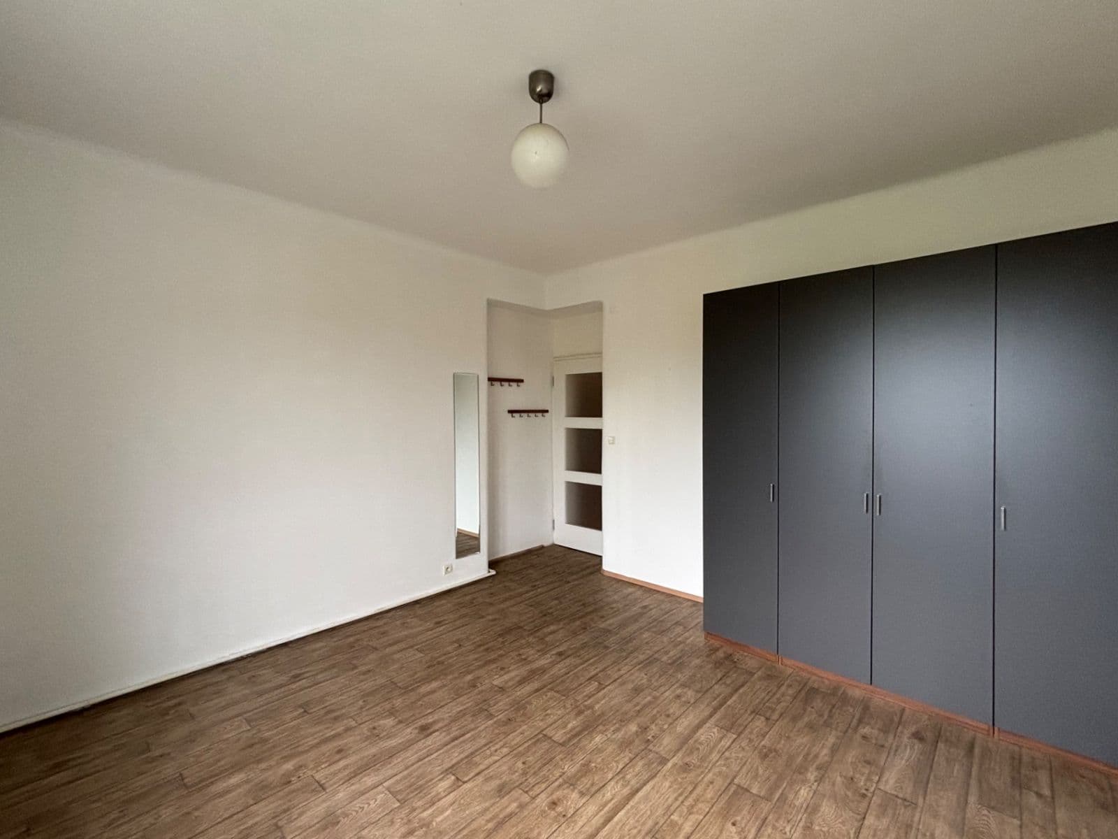1 bedroom with open-plan kitchen flat to rent, 58 m², Šlikova, Prague, Prague 1 bedroom with open-plan kitchen flat to rent, 58 m², Šlikova, Prague, Prague