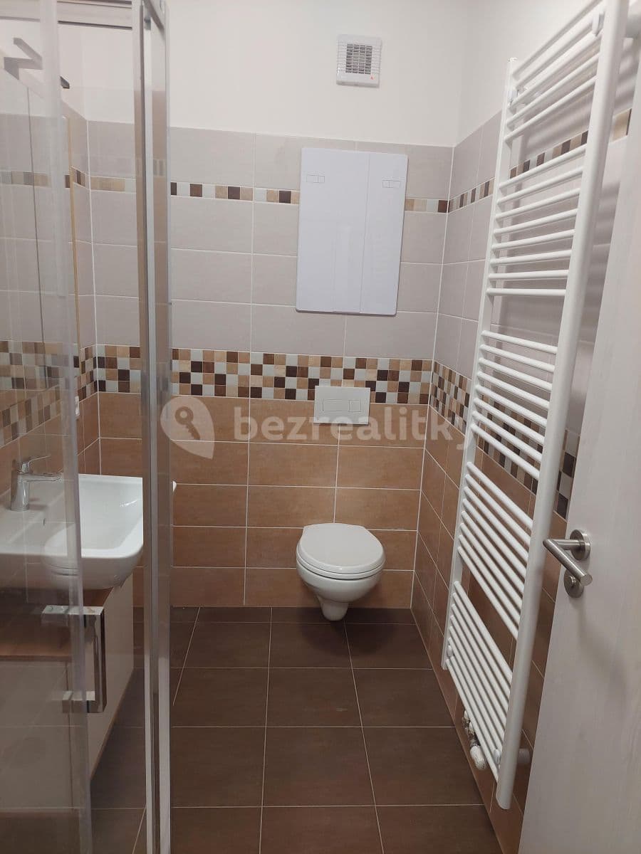 1 bedroom with open-plan kitchen flat to rent, 35 m², Nádražní, Hrochův Týnec, Pardubický Region 1 bedroom with open-plan kitchen flat to rent, 35 m², Nádražní, Hrochův Týnec, Pardubický Region