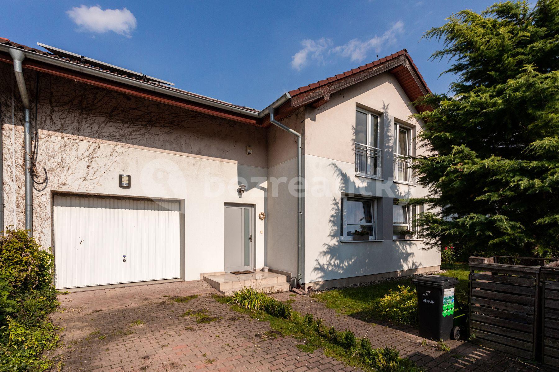 house for sale, 200 m², Měšická, Bašť, Středočeský Region