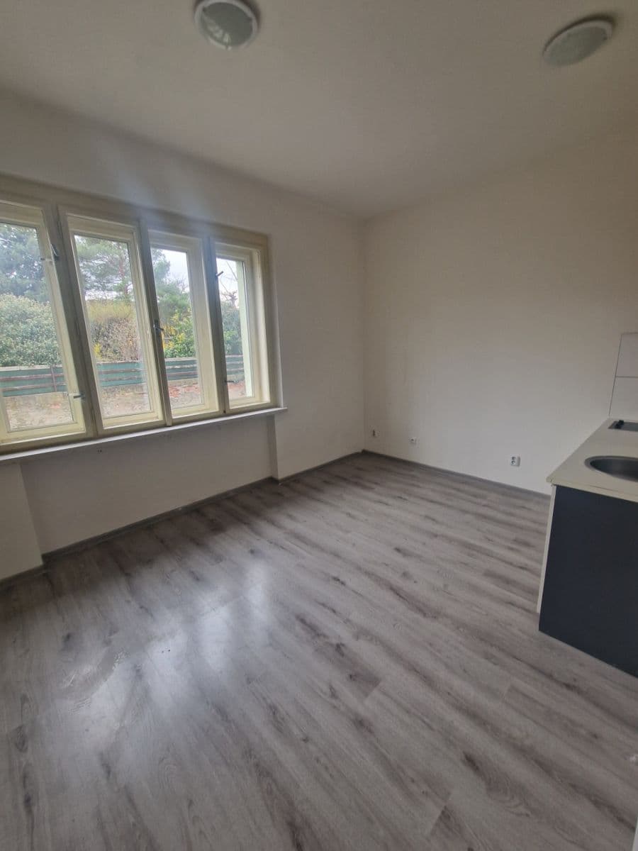 1 bedroom flat to rent, 34 m², Kokořínská, Prague, Prague 1 bedroom flat to rent, 34 m², Kokořínská, Prague, Prague