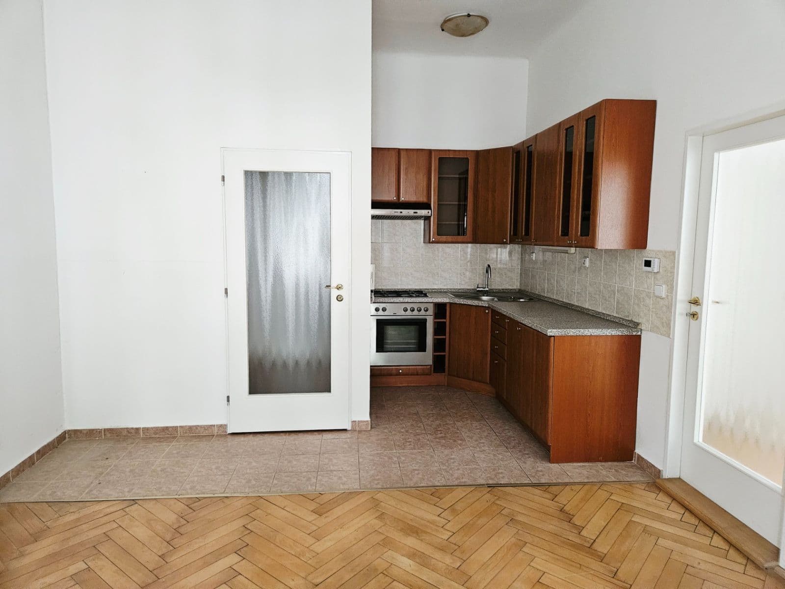 1 bedroom with open-plan kitchen flat to rent, 36 m², Sochařská, Prague, Prague 1 bedroom with open-plan kitchen flat to rent, 36 m², Sochařská, Prague, Prague