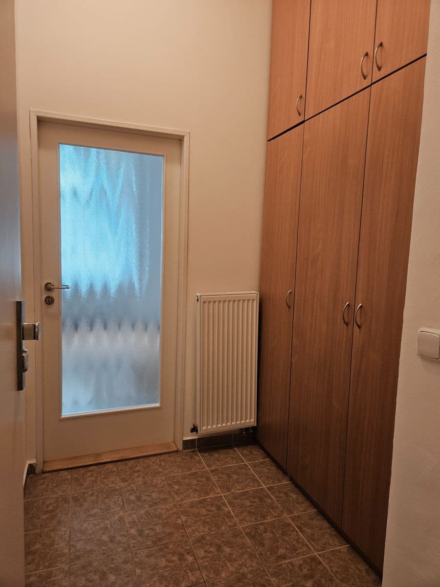 1 bedroom with open-plan kitchen flat to rent, 36 m², Sochařská, Prague, Prague 1 bedroom with open-plan kitchen flat to rent, 36 m², Sochařská, Prague, Prague
