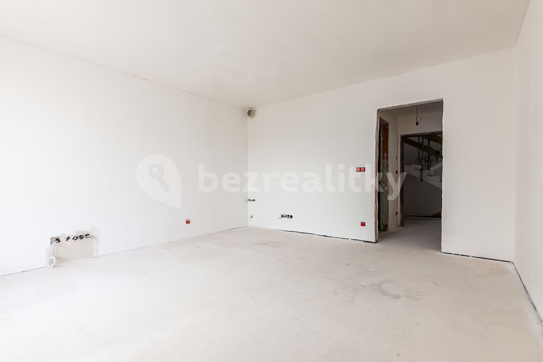 Studio flat for sale, 33 m², Na Morákově, Beroun, Středočeský Region