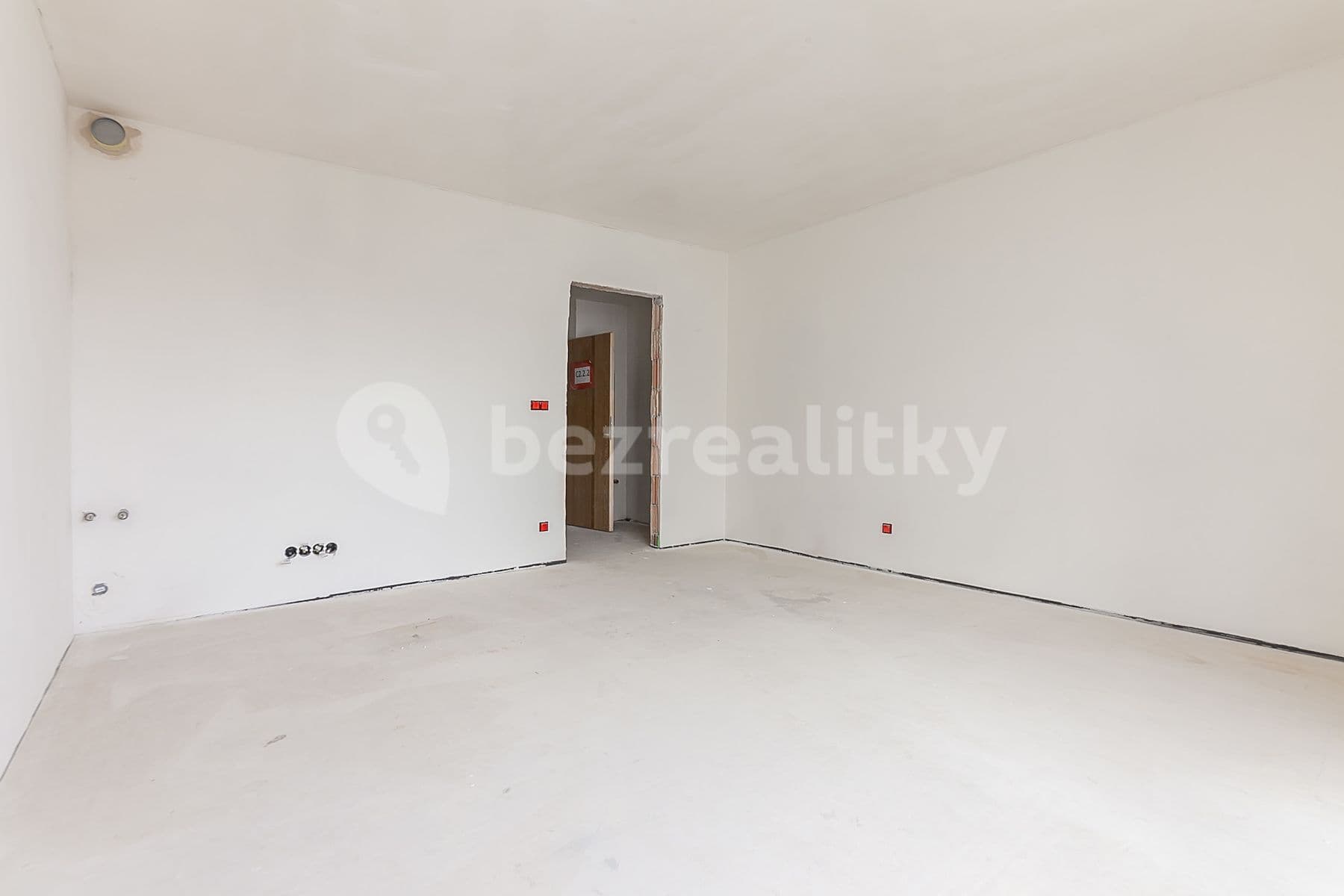 Studio flat for sale, 33 m², Na Morákově, Beroun, Středočeský Region
