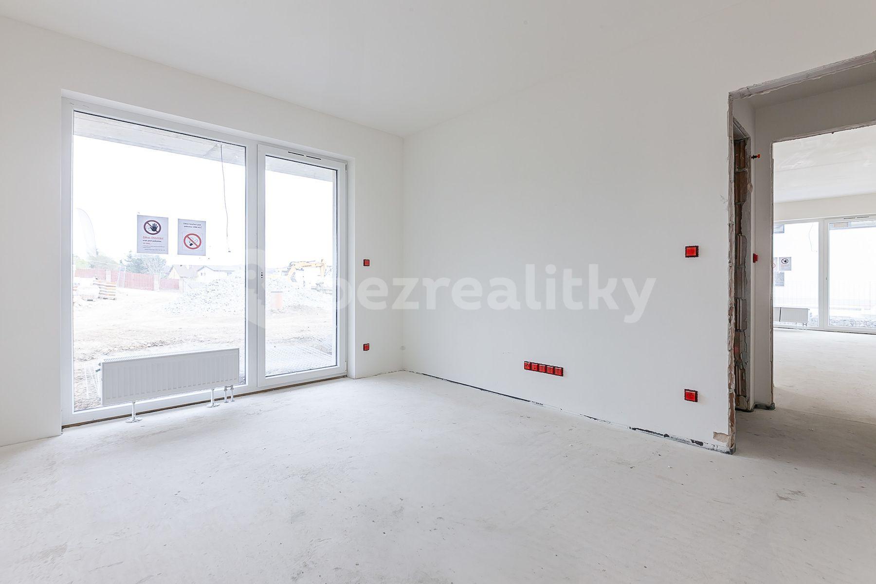 2 bedroom with open-plan kitchen flat for sale, 81 m², Na Morákově, Beroun, Středočeský Region