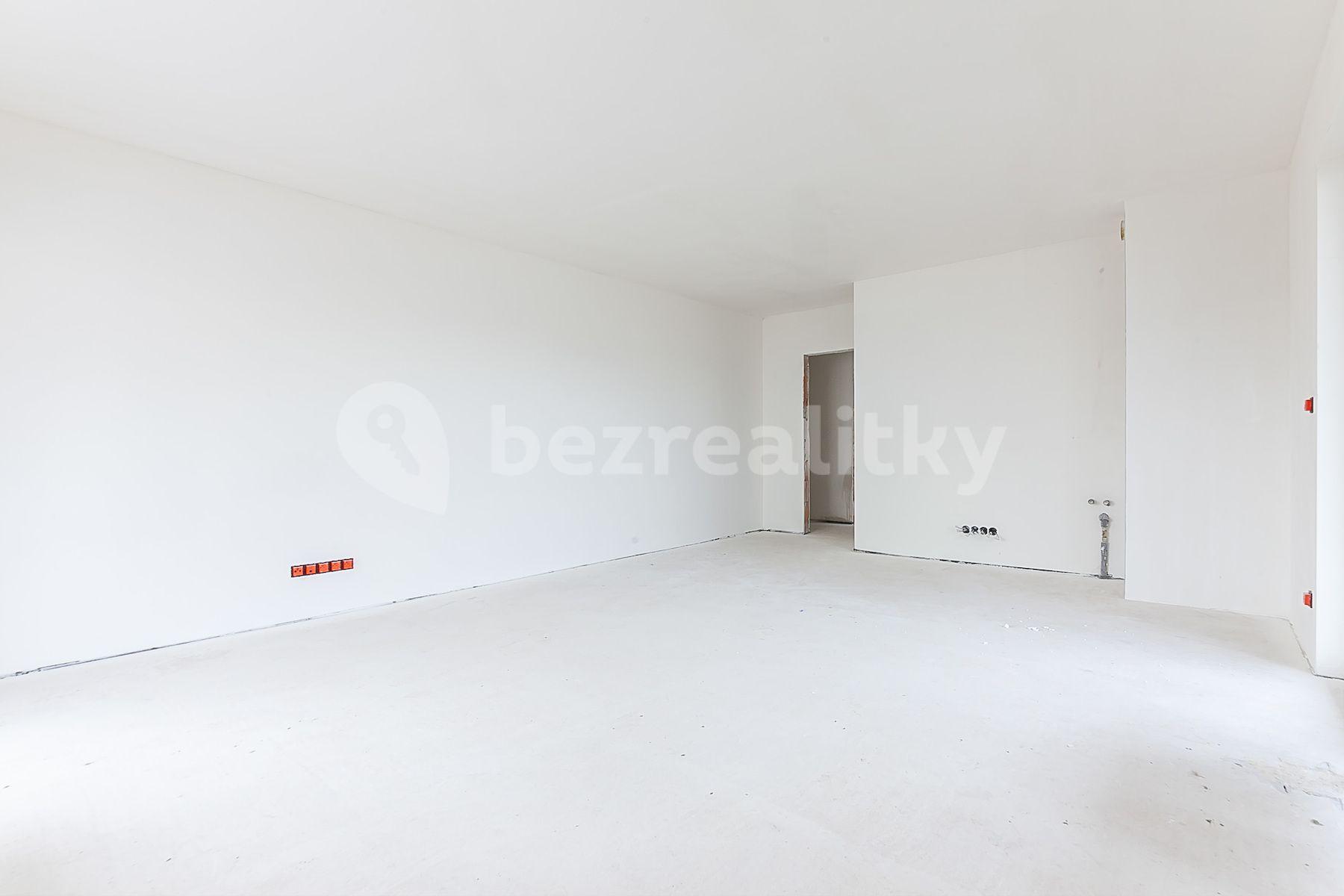 2 bedroom with open-plan kitchen flat for sale, 81 m², Na Morákově, Beroun, Středočeský Region