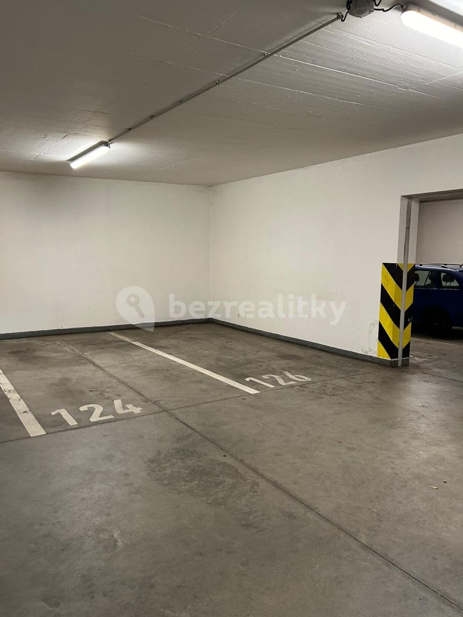 2 bedroom with open-plan kitchen flat to rent, 75 m², Merhoutova, Prague, Prague 2 bedroom with open-plan kitchen flat to rent, 75 m², Merhoutova, Prague, Prague