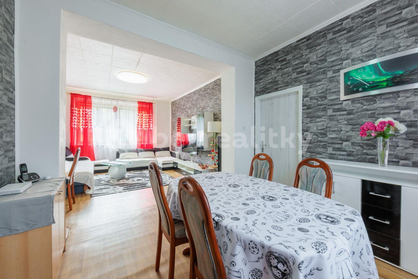3 bedroom flat for sale, 86 m², Sklářská, Březová, Karlovarský Region
