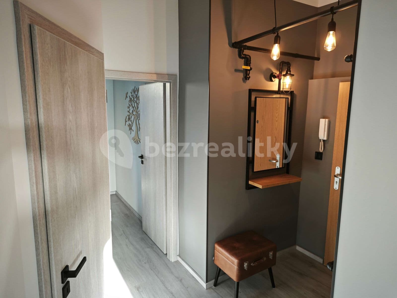 1 bedroom with open-plan kitchen flat to rent, 33 m², Turnovská, Prague, Prague 1 bedroom with open-plan kitchen flat to rent, 33 m², Turnovská, Prague, Prague