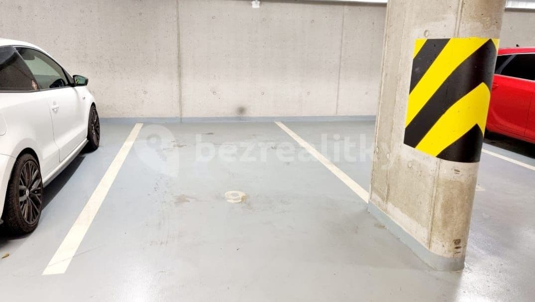 garage to rent, 8 m², Cukrova, Prague, Prague garage to rent, 8 m², Cukrova, Prague, Prague