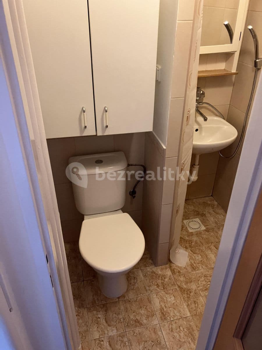 Studio flat to rent, 23 m², Dukelských hrdinů, Ústí nad Labem, Ústecký Region Studio flat to rent, 23 m², Dukelských hrdinů, Ústí nad Labem, Ústecký Region