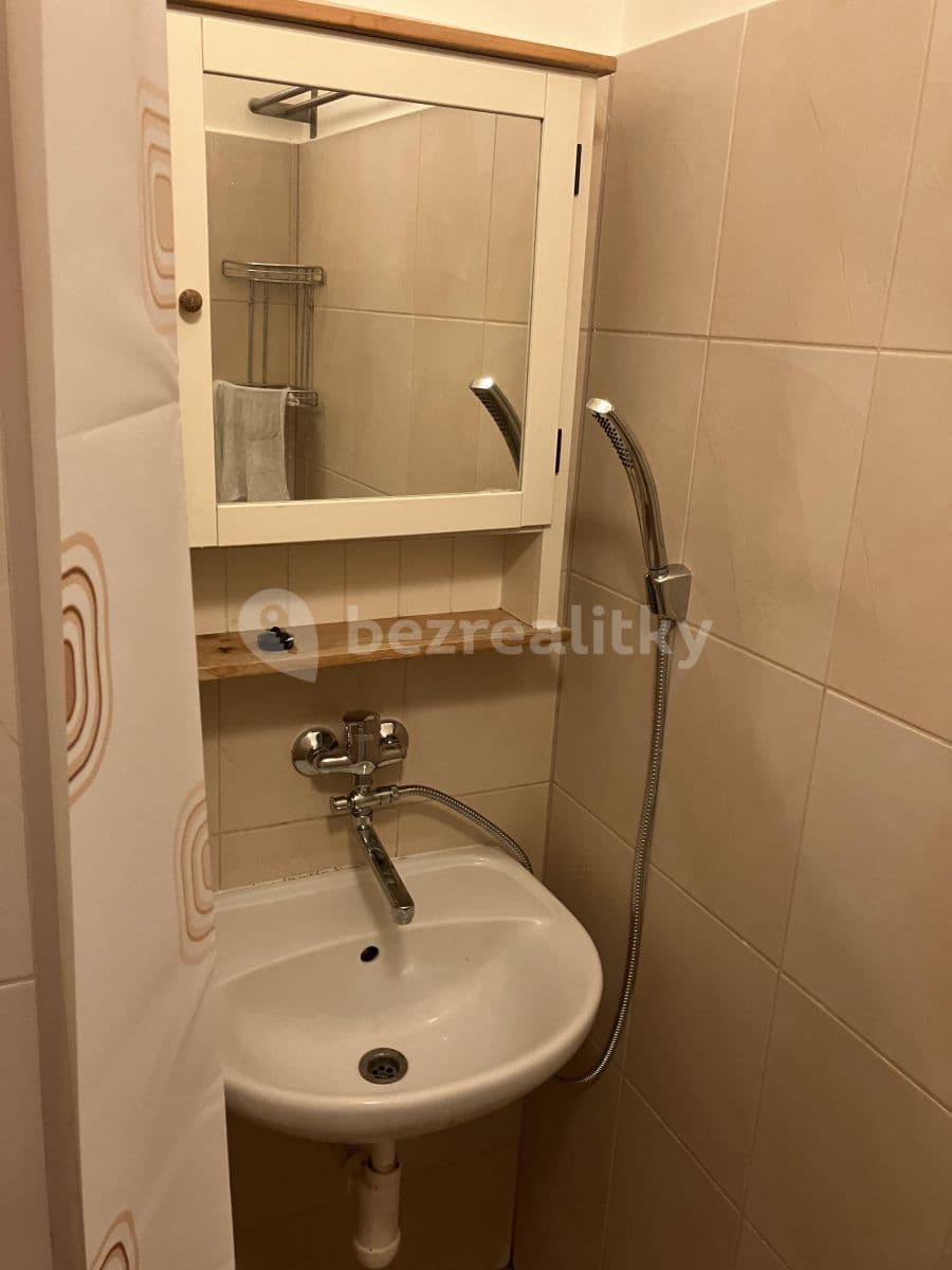 Studio flat to rent, 23 m², Dukelských hrdinů, Ústí nad Labem, Ústecký Region Studio flat to rent, 23 m², Dukelských hrdinů, Ústí nad Labem, Ústecký Region