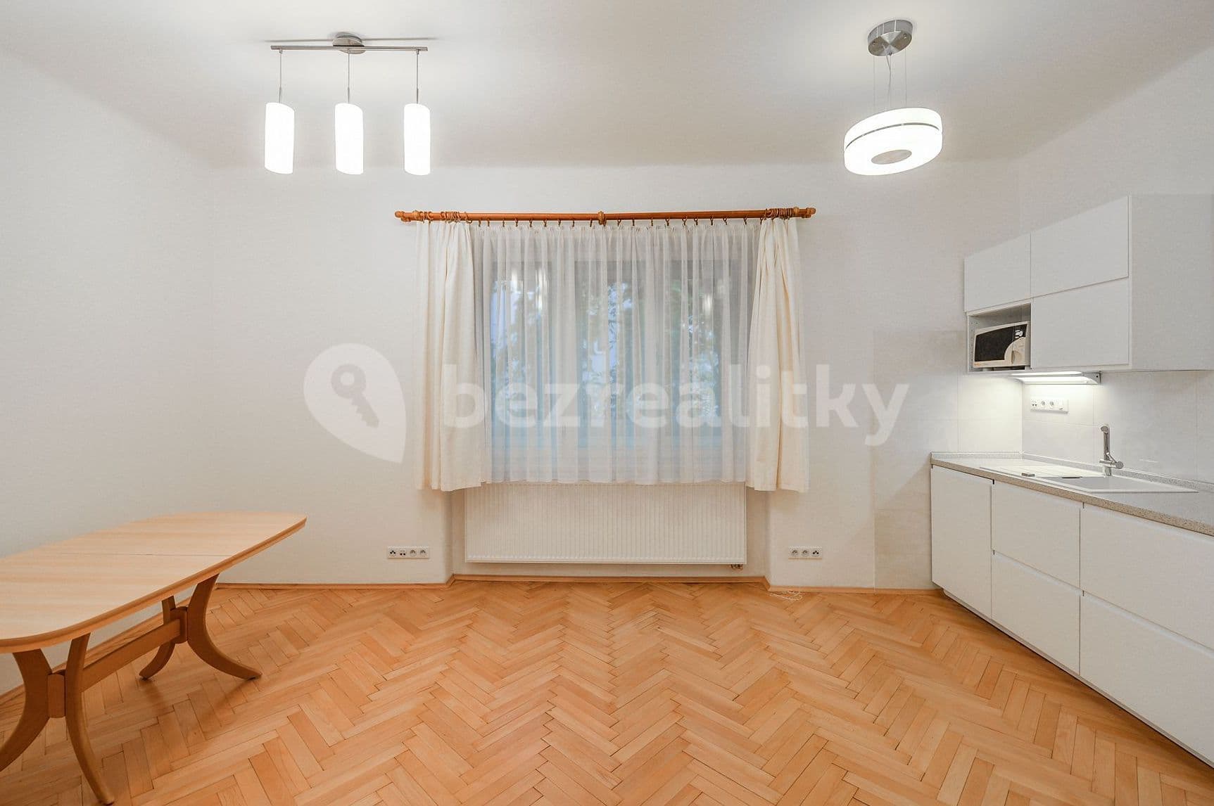 1 bedroom with open-plan kitchen flat to rent, 55 m², Na Jezerce, Prague, Prague 1 bedroom with open-plan kitchen flat to rent, 55 m², Na Jezerce, Prague, Prague
