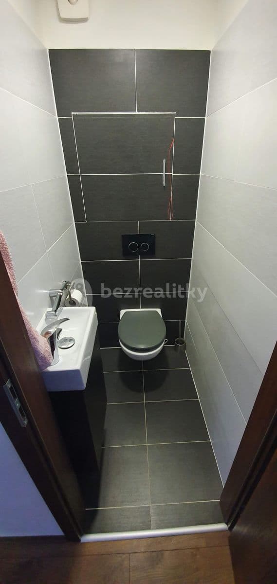 2 bedroom with open-plan kitchen flat to rent, 68 m², Jetelová, Prague, Prague 2 bedroom with open-plan kitchen flat to rent, 68 m², Jetelová, Prague, Prague