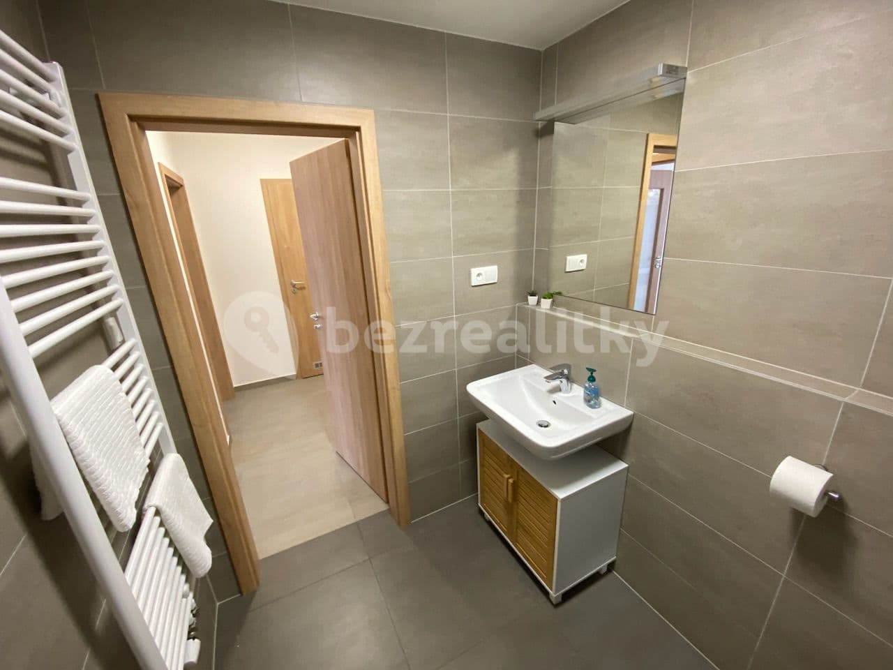 1 bedroom with open-plan kitchen flat to rent, 49 m², Karla Guta, Prague, Prague 1 bedroom with open-plan kitchen flat to rent, 49 m², Karla Guta, Prague, Prague