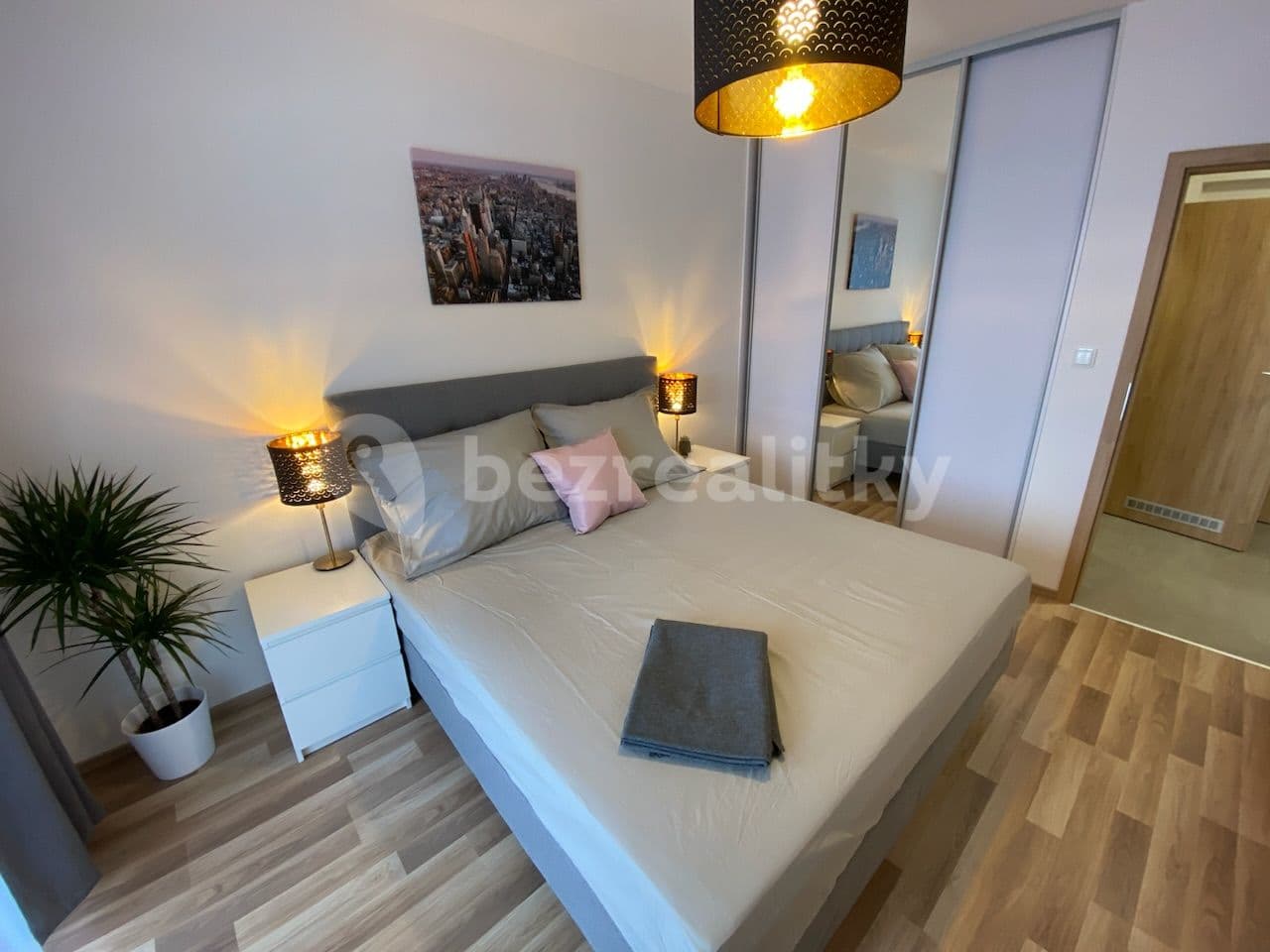 1 bedroom with open-plan kitchen flat to rent, 49 m², Karla Guta, Prague, Prague 1 bedroom with open-plan kitchen flat to rent, 49 m², Karla Guta, Prague, Prague
