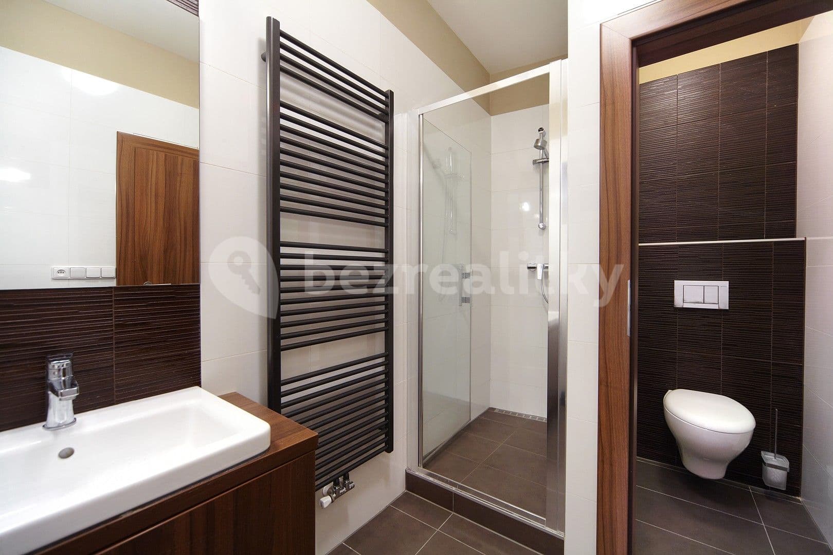 4 bedroom with open-plan kitchen flat to rent, 12 m², Potocká, Brno, Jihomoravský Region 4 bedroom with open-plan kitchen flat to rent, 12 m², Potocká, Brno, Jihomoravský Region