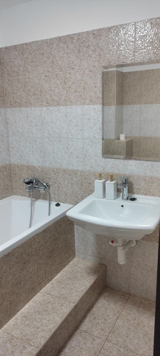 Studio flat to rent, 30 m², Slunečná, Sulice, Středočeský Region Studio flat to rent, 30 m², Slunečná, Sulice, Středočeský Region