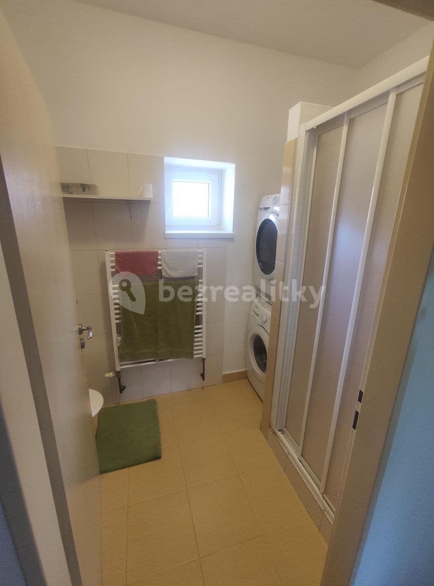 1 bedroom with open-plan kitchen flat to rent, 60 m², Palackého, Ostrava, Moravskoslezský Region 1 bedroom with open-plan kitchen flat to rent, 60 m², Palackého, Ostrava, Moravskoslezský Region