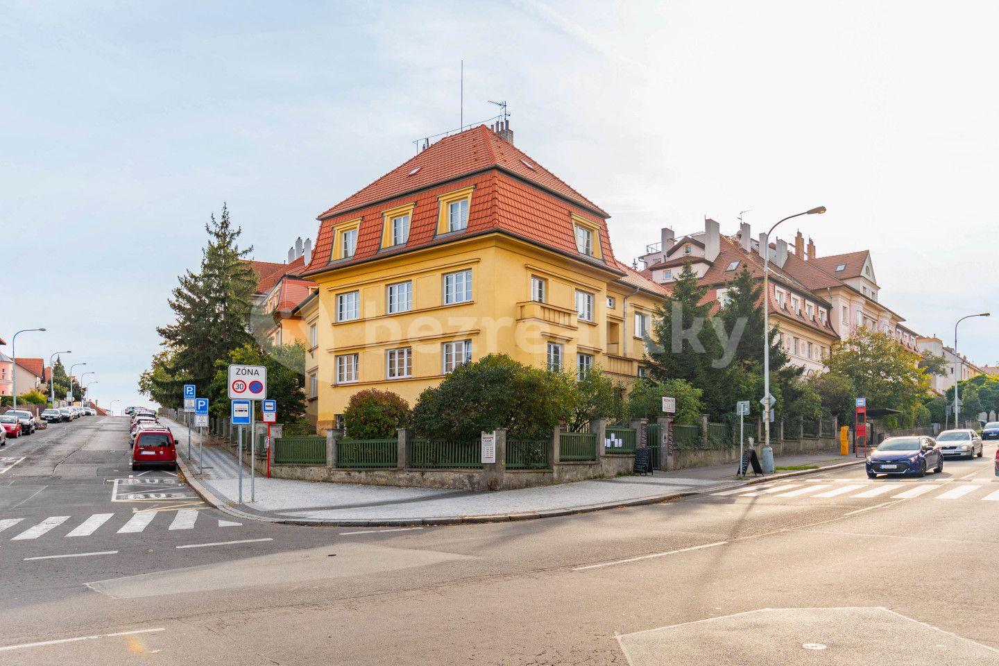3 bedroom flat for sale, 77 m², Peroutkova, Prague, Prague