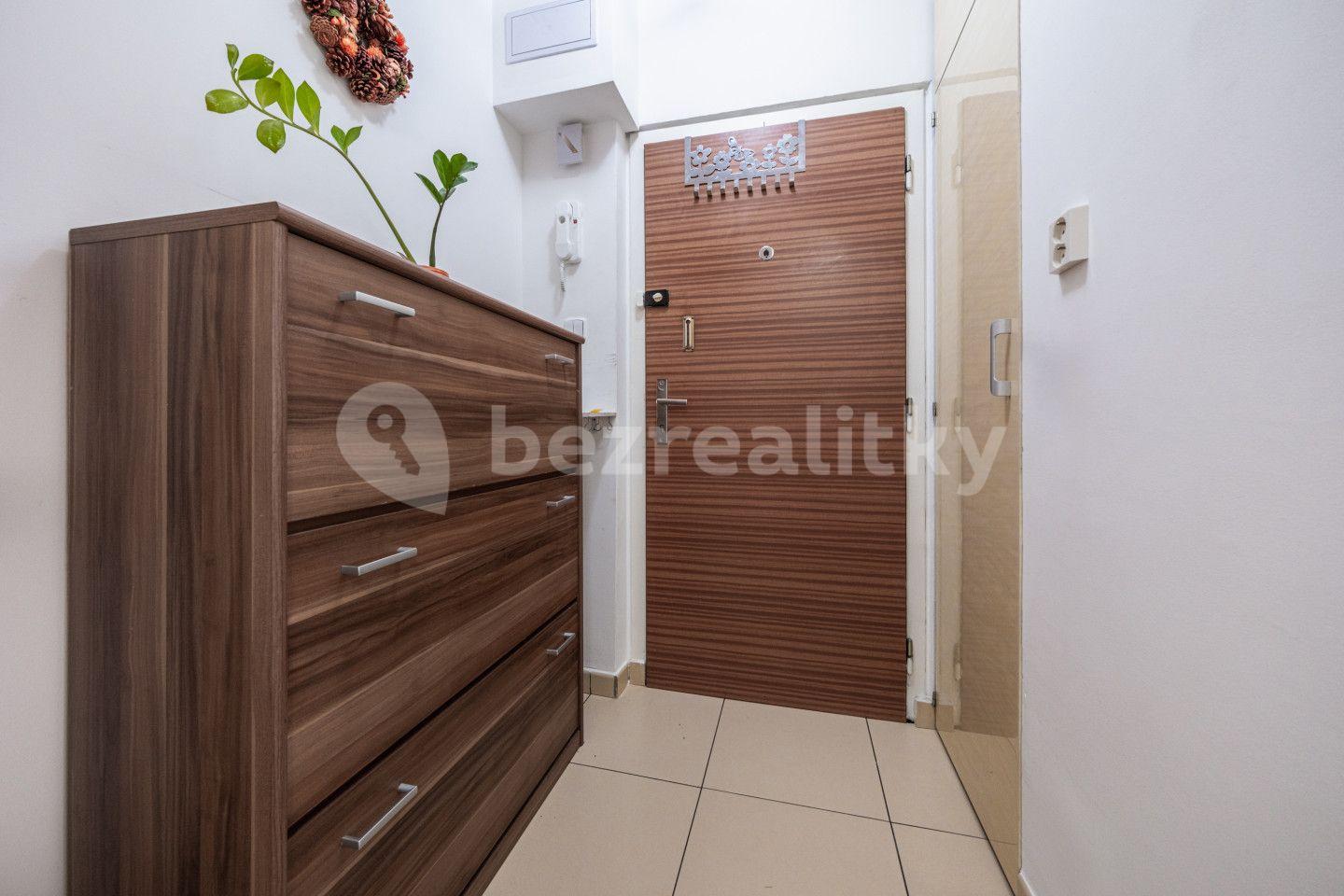 3 bedroom flat for sale, 68 m², Košťálkova, Beroun, Středočeský Region