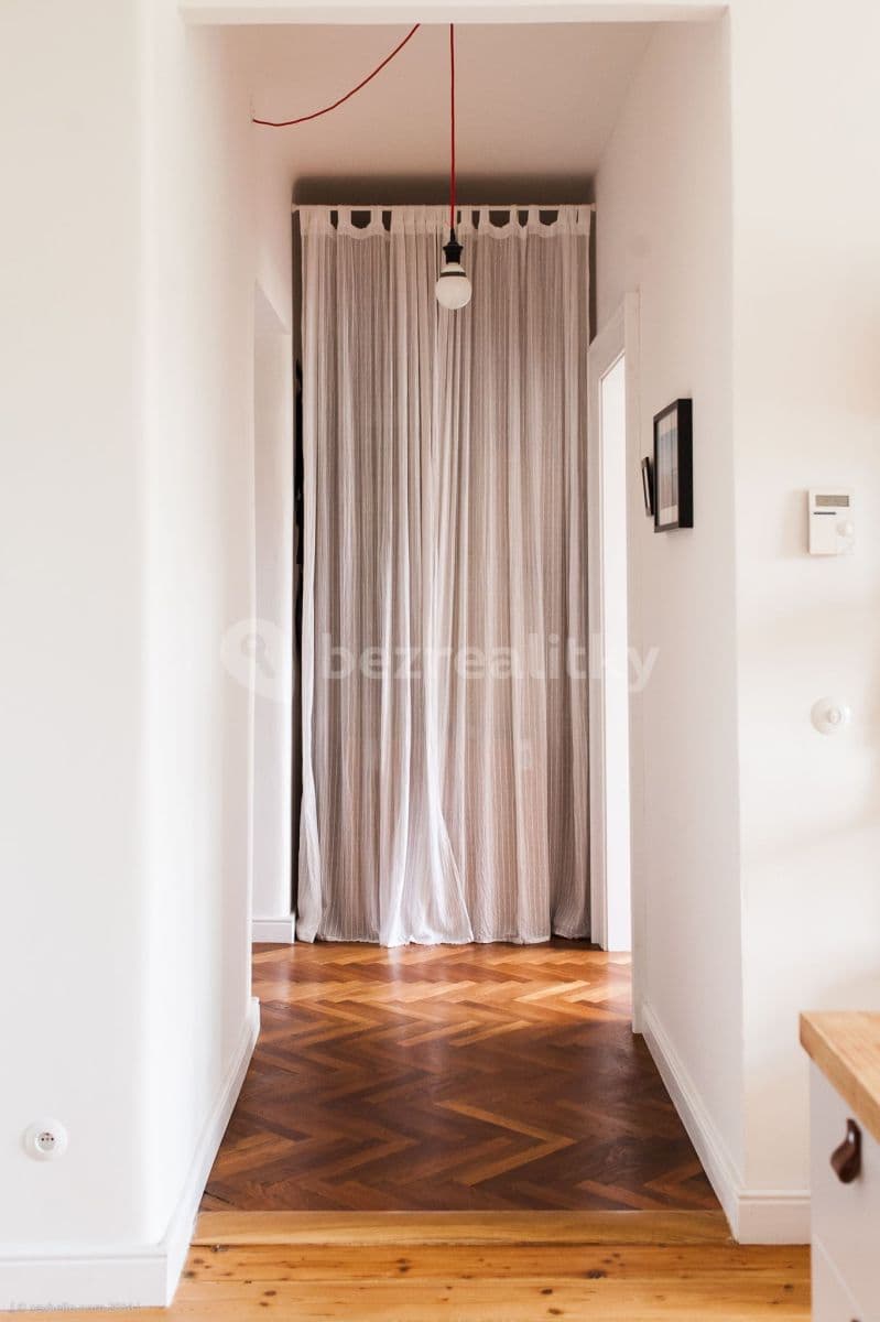 2 bedroom with open-plan kitchen flat to rent, 69 m², Rooseveltova, Prague, Prague 2 bedroom with open-plan kitchen flat to rent, 69 m², Rooseveltova, Prague, Prague