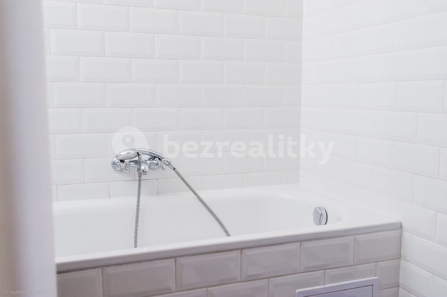 2 bedroom with open-plan kitchen flat to rent, 69 m², Rooseveltova, Prague, Prague 2 bedroom with open-plan kitchen flat to rent, 69 m², Rooseveltova, Prague, Prague
