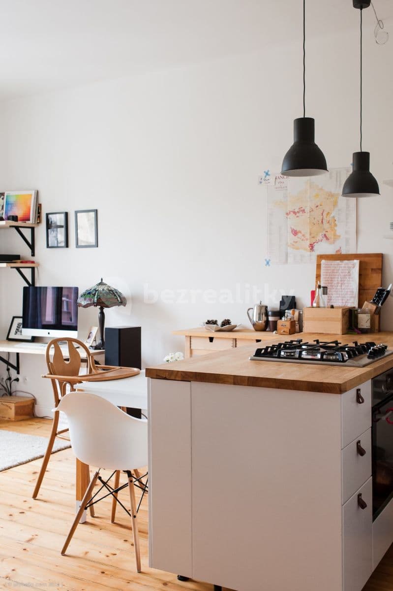 2 bedroom with open-plan kitchen flat to rent, 69 m², Rooseveltova, Prague, Prague 2 bedroom with open-plan kitchen flat to rent, 69 m², Rooseveltova, Prague, Prague