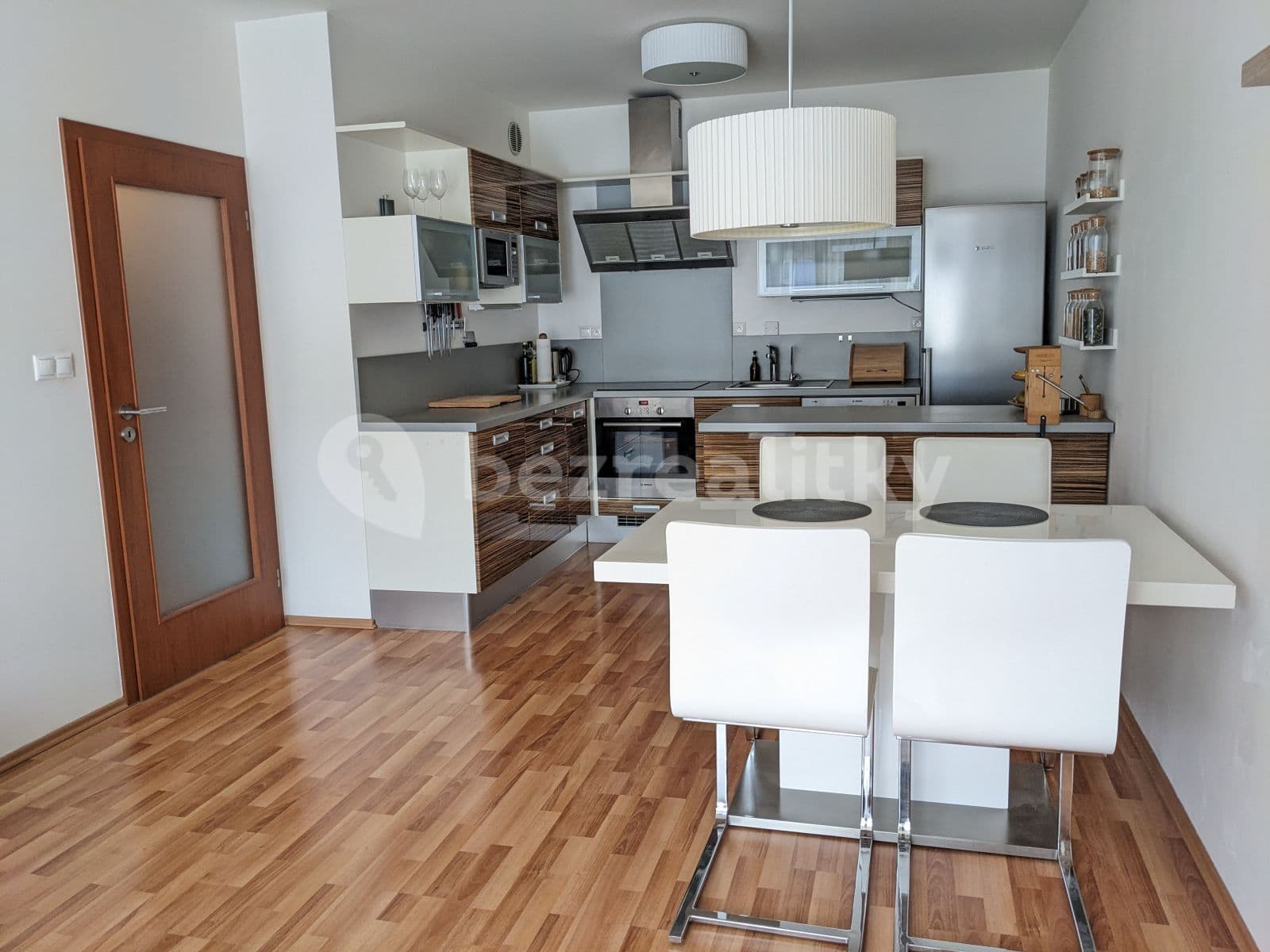 1 bedroom with open-plan kitchen flat to rent, 59 m², Babická, Prague, Prague 1 bedroom with open-plan kitchen flat to rent, 59 m², Babická, Prague, Prague