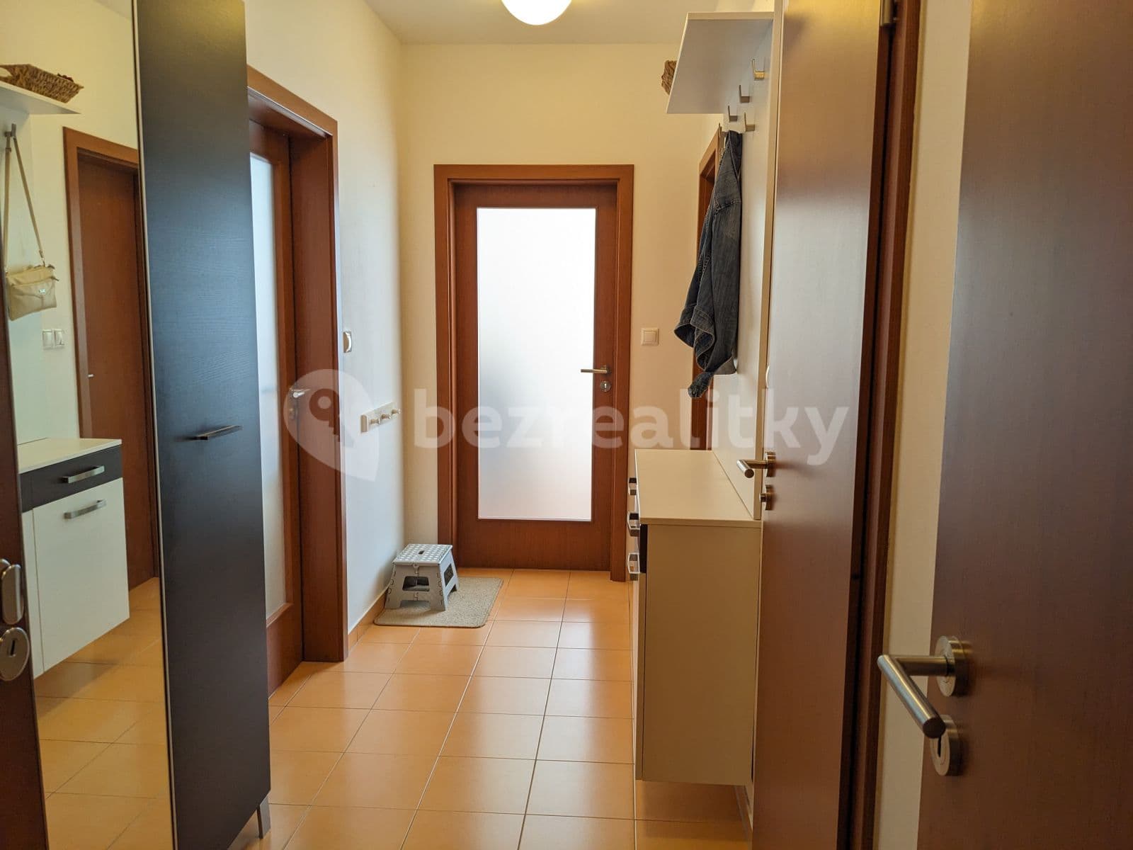 1 bedroom with open-plan kitchen flat to rent, 59 m², Babická, Prague, Prague 1 bedroom with open-plan kitchen flat to rent, 59 m², Babická, Prague, Prague