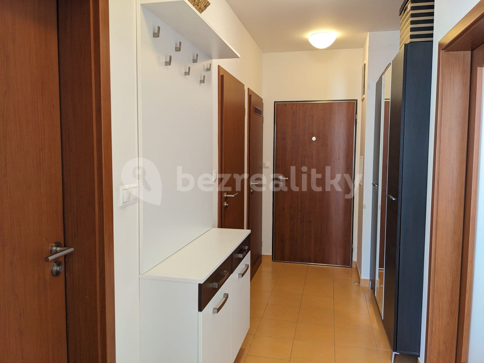 1 bedroom with open-plan kitchen flat to rent, 59 m², Babická, Prague, Prague 1 bedroom with open-plan kitchen flat to rent, 59 m², Babická, Prague, Prague