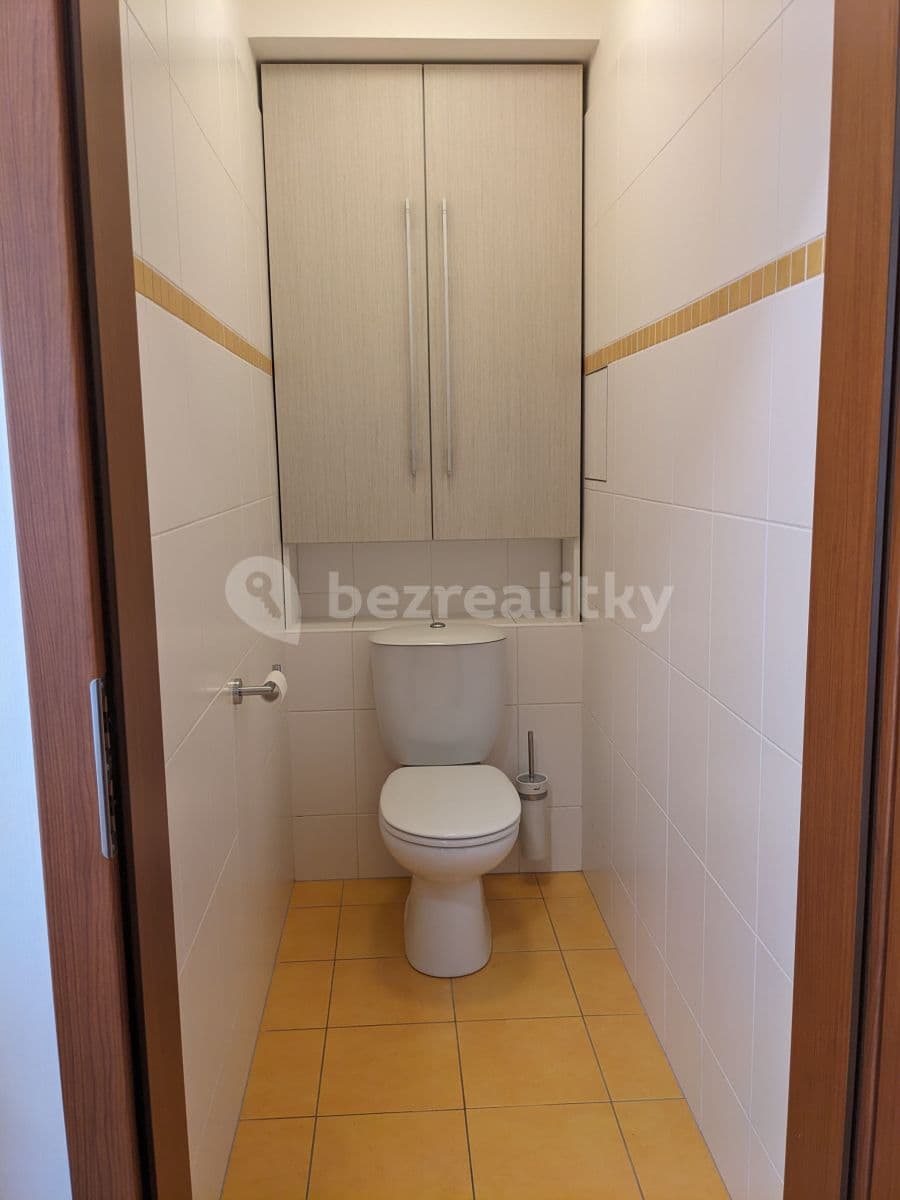 1 bedroom with open-plan kitchen flat to rent, 59 m², Babická, Prague, Prague 1 bedroom with open-plan kitchen flat to rent, 59 m², Babická, Prague, Prague
