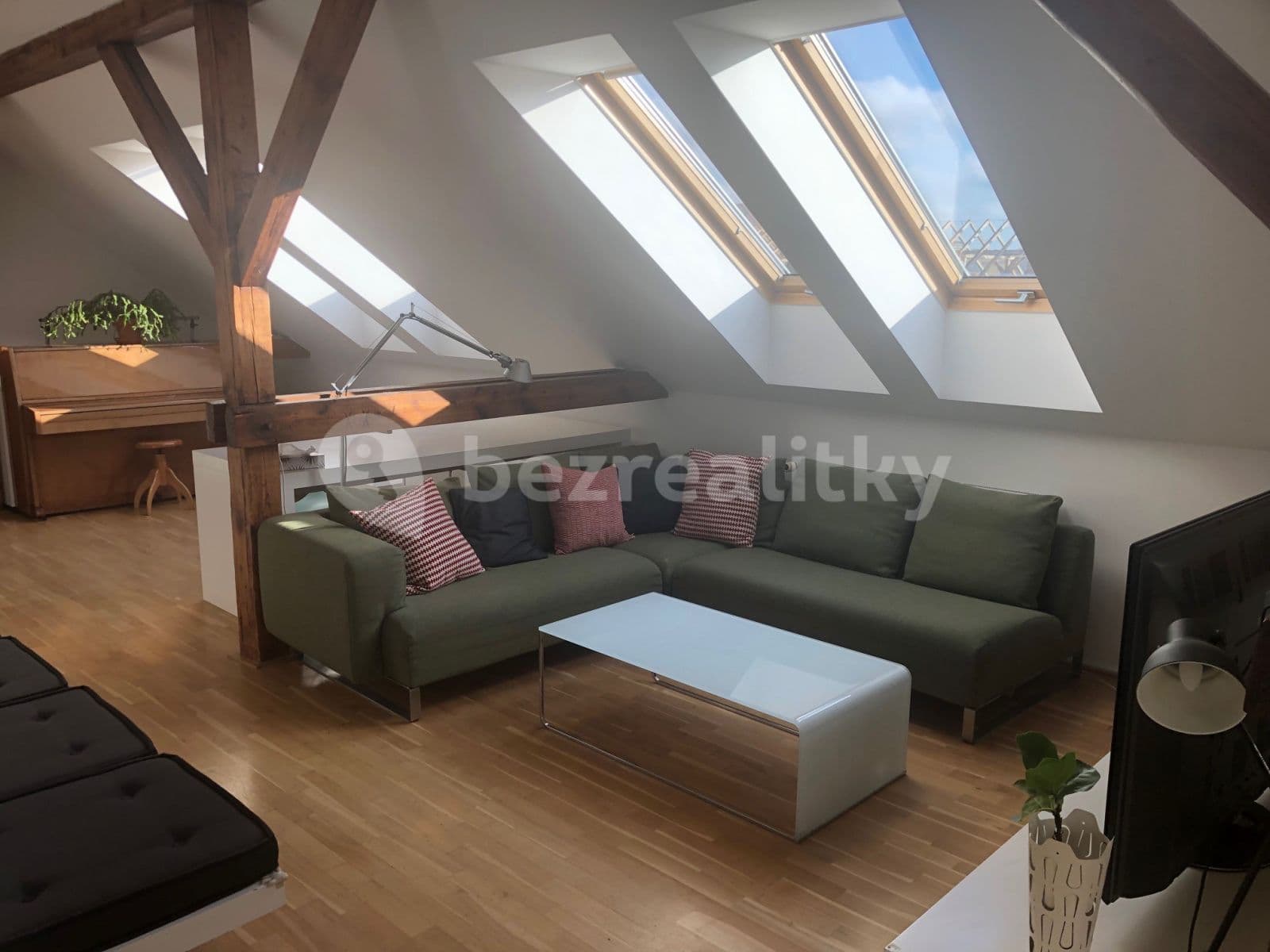 3 bedroom with open-plan kitchen flat to rent, 130 m², Čihákova, Prague, Prague 3 bedroom with open-plan kitchen flat to rent, 130 m², Čihákova, Prague, Prague