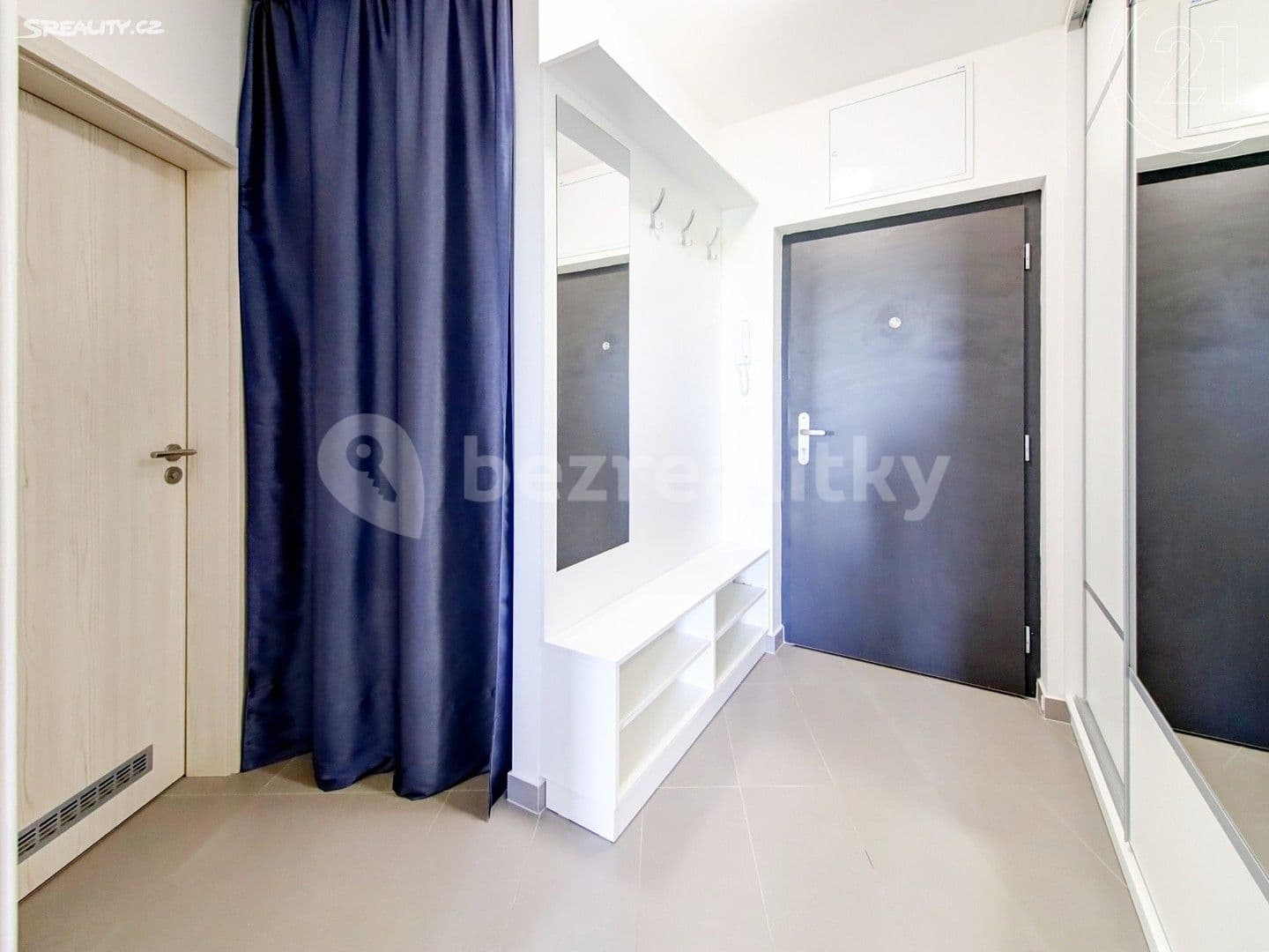1 bedroom with open-plan kitchen flat to rent, 50 m², Miroslava Hajna, Prague, Prague 1 bedroom with open-plan kitchen flat to rent, 50 m², Miroslava Hajna, Prague, Prague