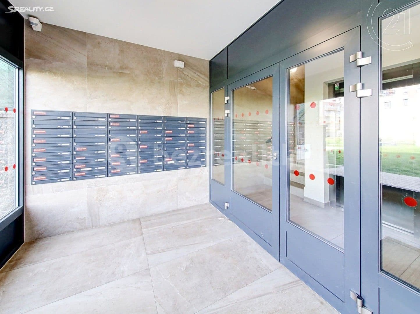 1 bedroom with open-plan kitchen flat to rent, 50 m², Miroslava Hajna, Prague, Prague 1 bedroom with open-plan kitchen flat to rent, 50 m², Miroslava Hajna, Prague, Prague